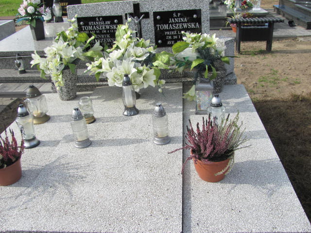Grób Stanisław Tomaszewski